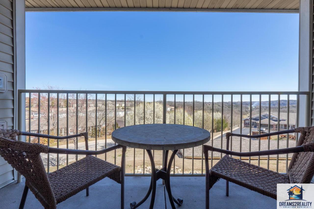 1bd King With 2 Person Jacuzzi Tub - Near The Strip - Free Tickets Included - T1-9 Holiday home Branson