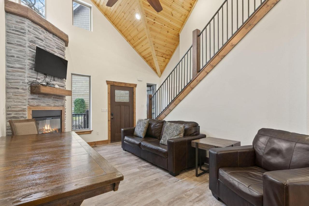 3bd Walk-in Near Silver Dollar - Game - Pool - Free Tickets Included - Rr-93b * Branson