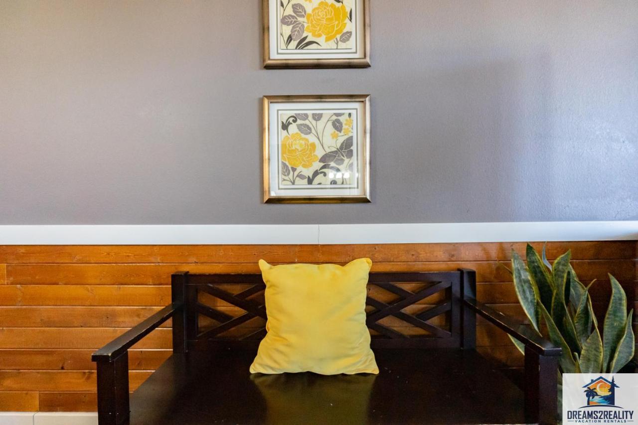 2br Walk-in - Near The 76 Strip - Pool - Free Tickets Included - Cla-8 *