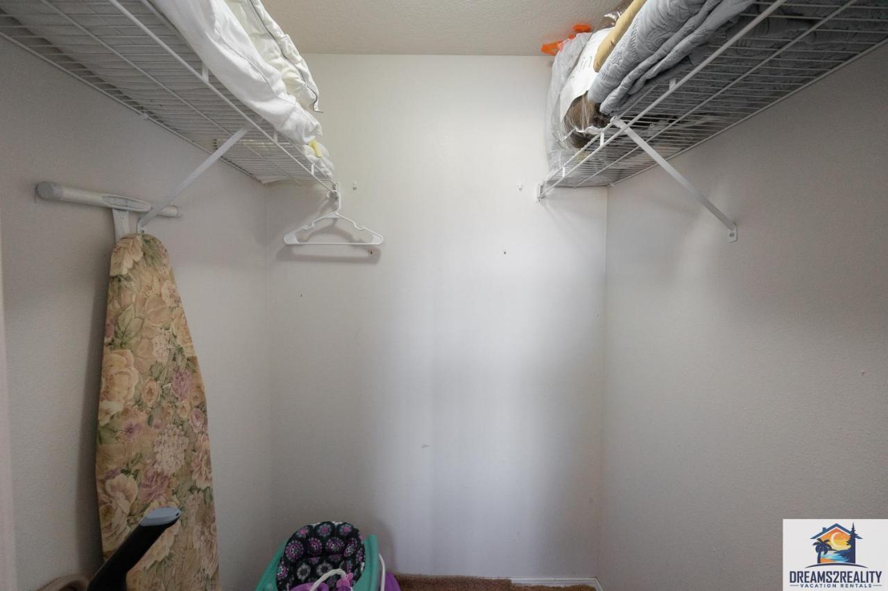 Holiday home 2br - King Beds - Near The 76 Strip - Free Tickets Included - Ch1-1 *