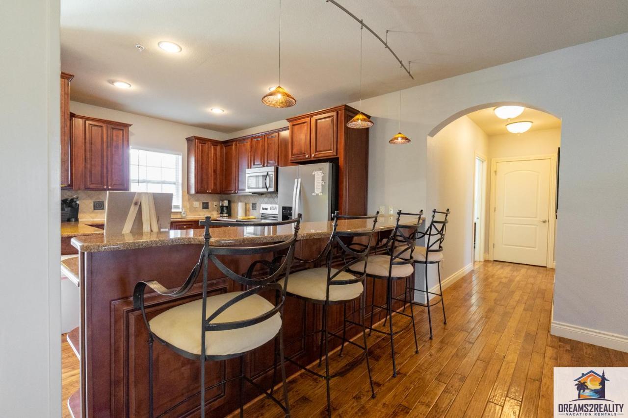 4bd Walk-in - Large Deck - Golf Course - Pool - Free Attraction Tickets Included - V120