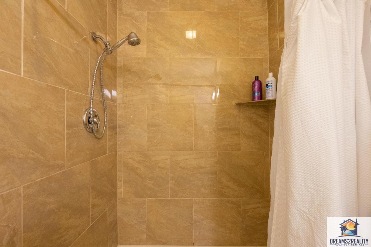 King Close To The Strip - Elevator - Free Tickets Included - Rl91b * Branson