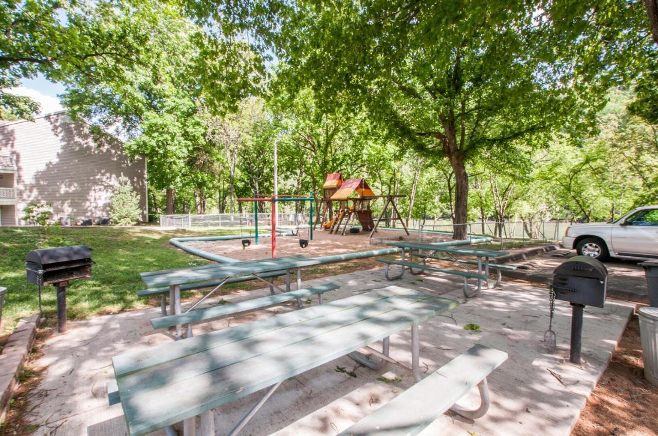 2br Walk-in At Pointe Royale - 2 Pools - Free Attraction Tickets Included -pr63-3