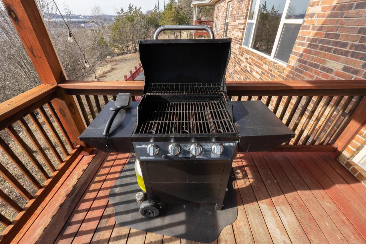 4br Walk-in - Foosball Table - Hot Tub - Fire Pit - Free Tickets Included - Dv166 Apartment *
