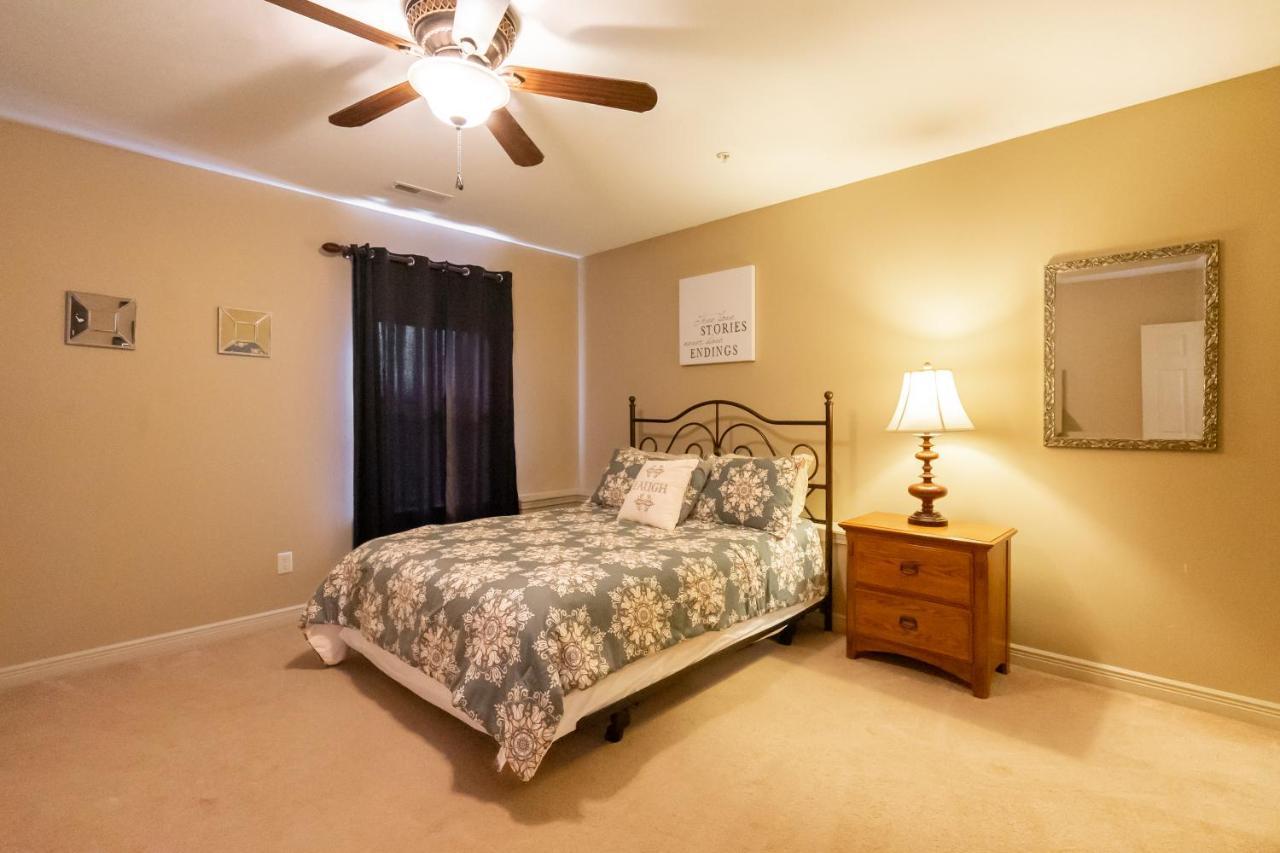Apartment 4br Walk-in - Foosball Table - Hot Tub - Fire Pit - Free Tickets Included - Dv166 *