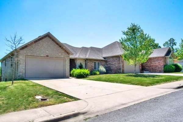 Apartment 4br Walk-in - Foosball Table - Hot Tub - Fire Pit - Free Tickets Included - Dv166