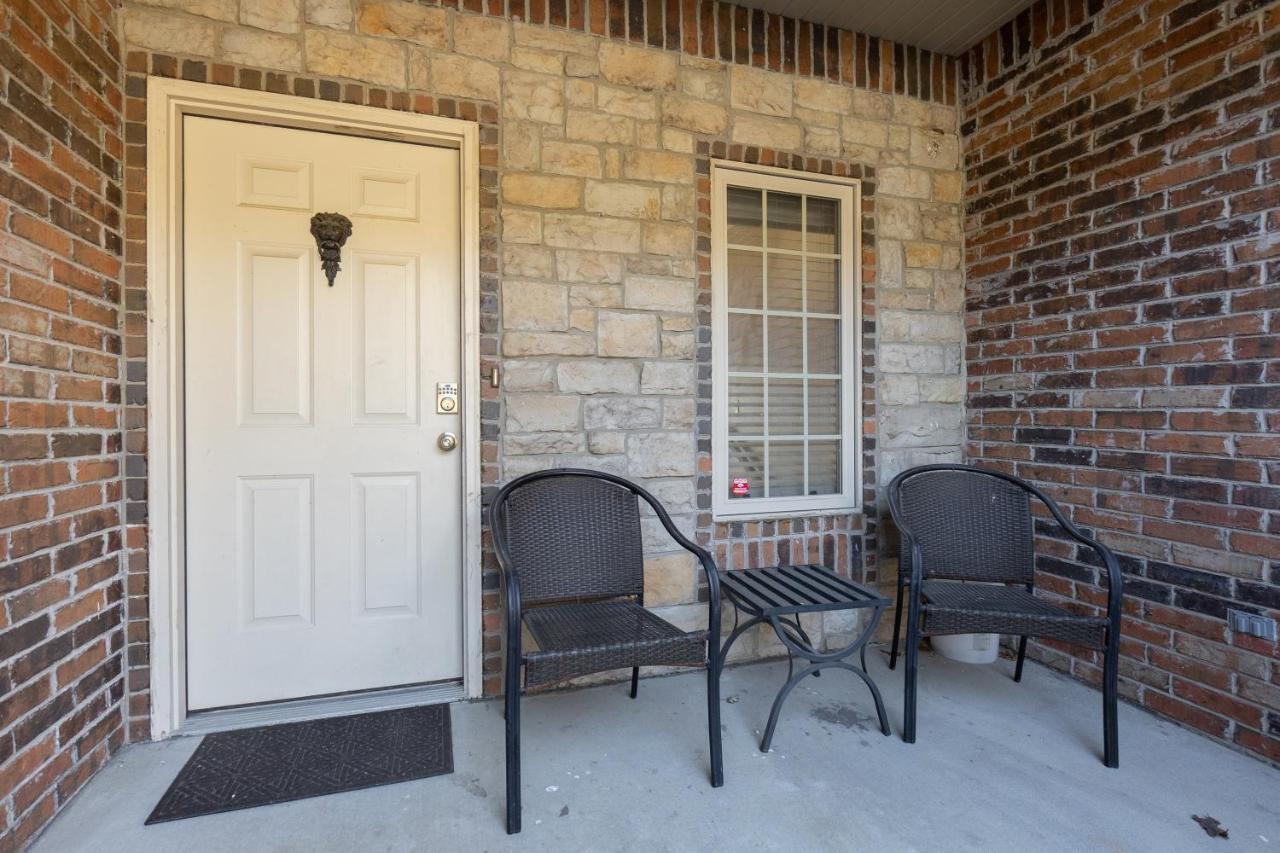 4br Walk-in - Foosball Table - Hot Tub - Fire Pit - Free Tickets Included - Dv166 *