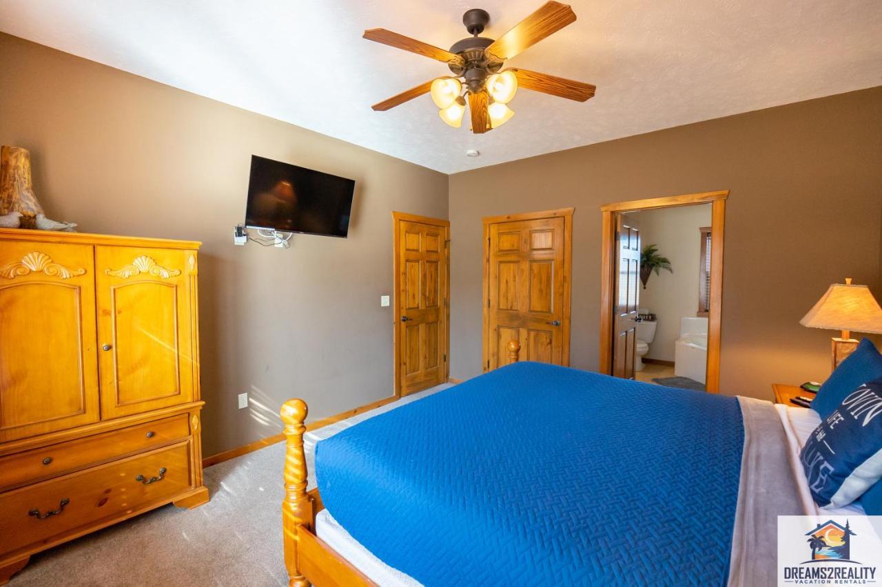 Forest Heights - 6br - Pool Table - Near Silver Dollar - Free Tickets Included Holiday home