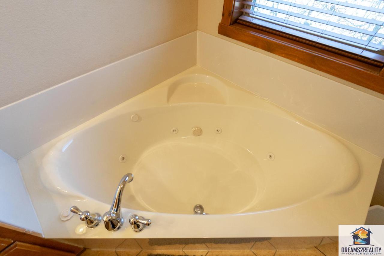 Forest Heights - 6br - Pool Table - Near Silver Dollar - Free Tickets Included Holiday home Branson