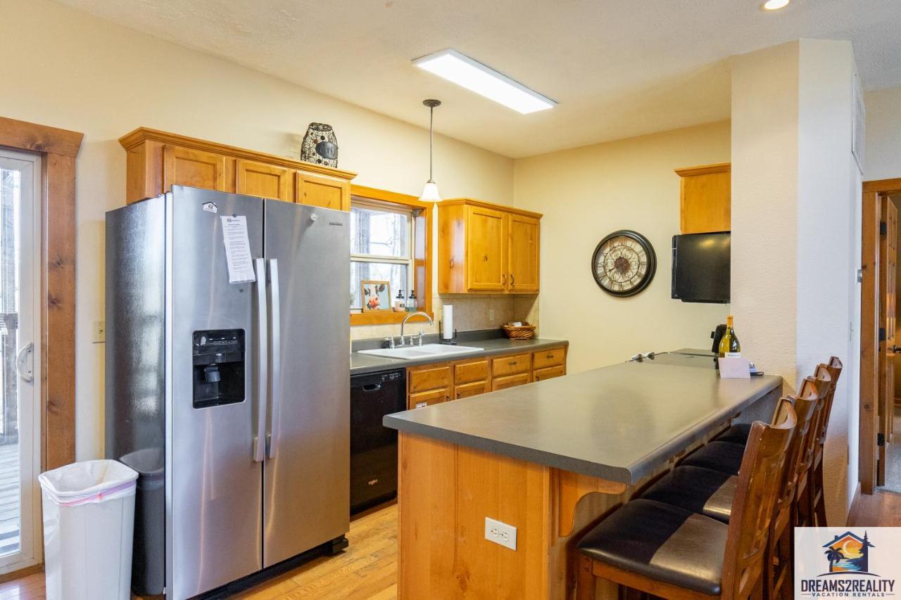 Holiday home Forest Heights - 6br - Pool Table - Near Silver Dollar - Free Tickets Included *