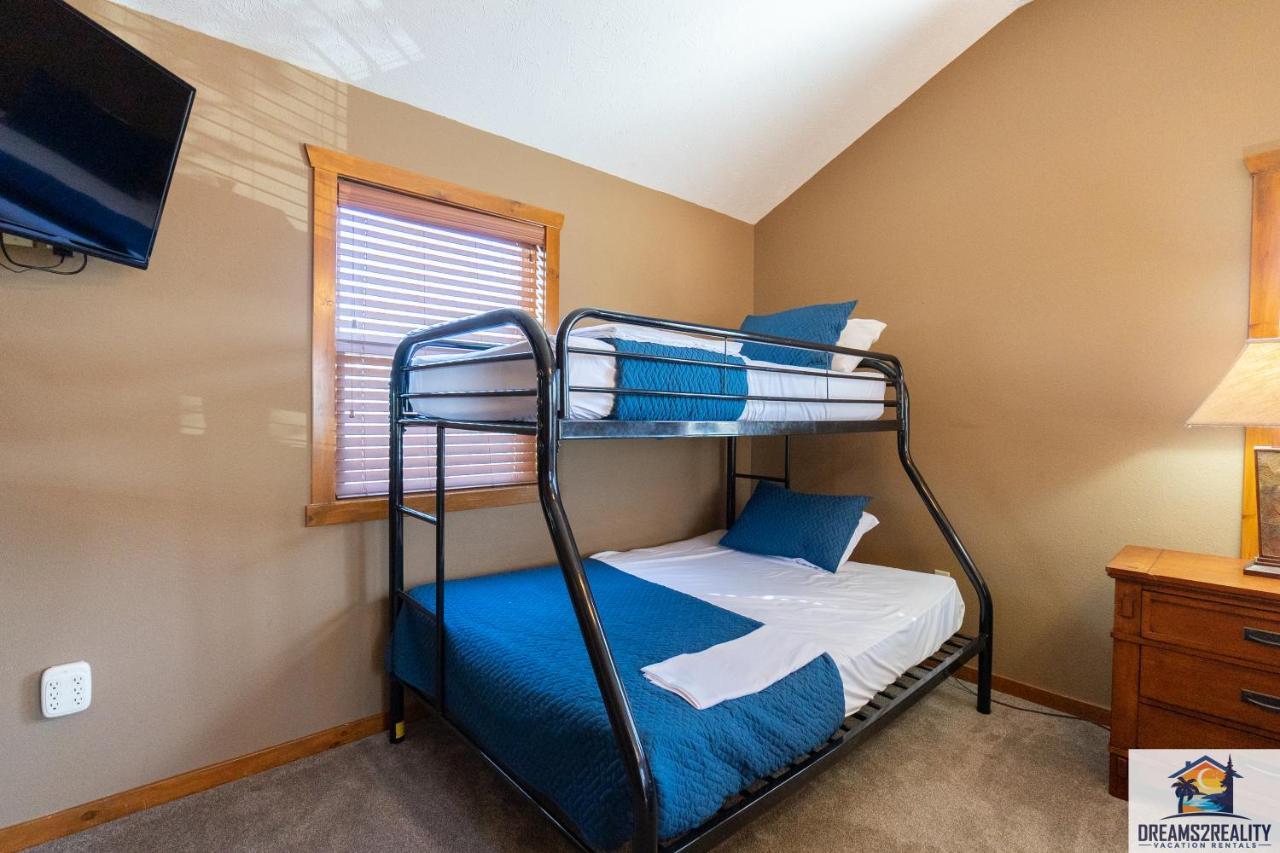 Holiday home Forest Heights - 6br - Pool Table - Near Silver Dollar - Free Tickets Included