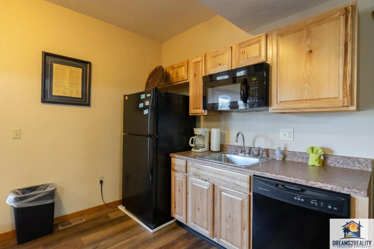 Forest Heights - 6br - Pool Table - Near Silver Dollar - Free Tickets Included Holiday home