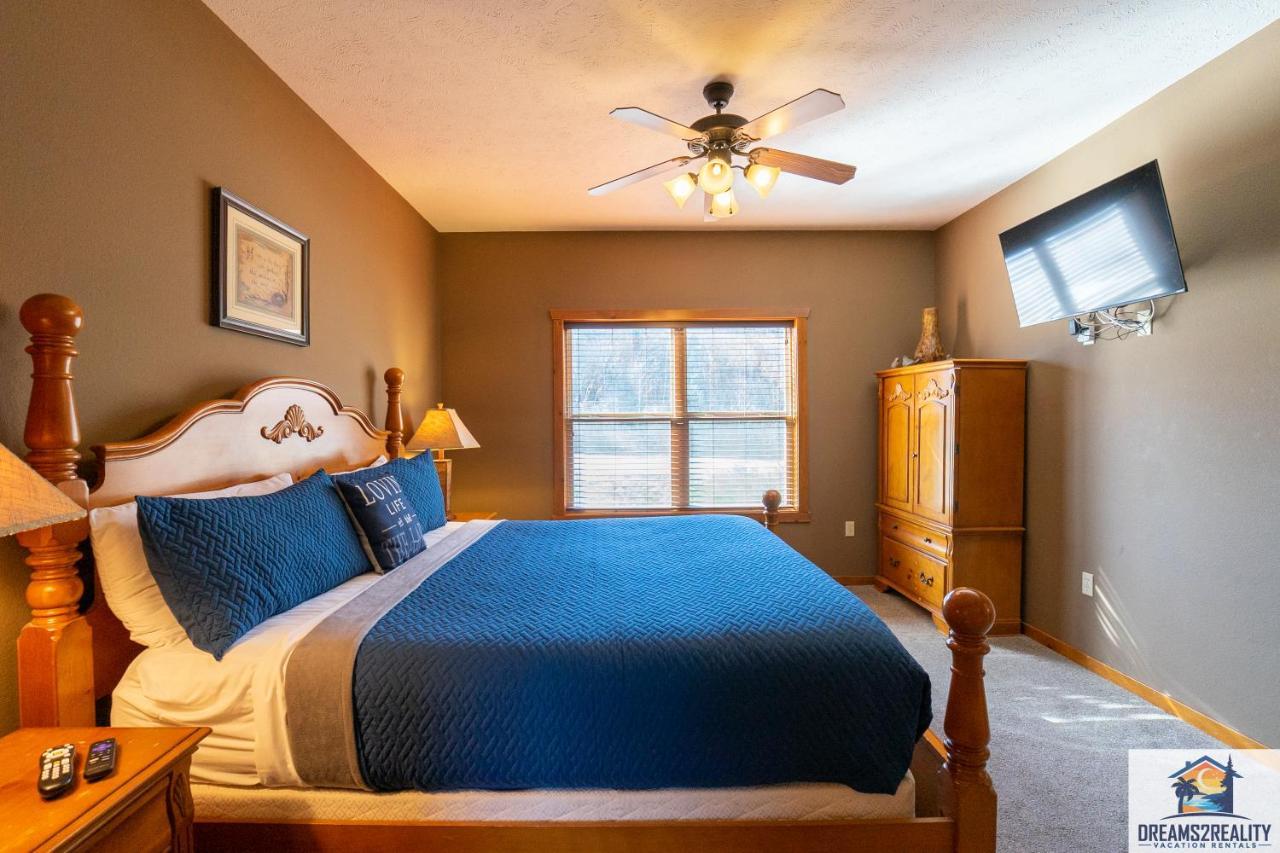 Holiday home Forest Heights - 6br - Pool Table - Near Silver Dollar - Free Tickets Included Branson
