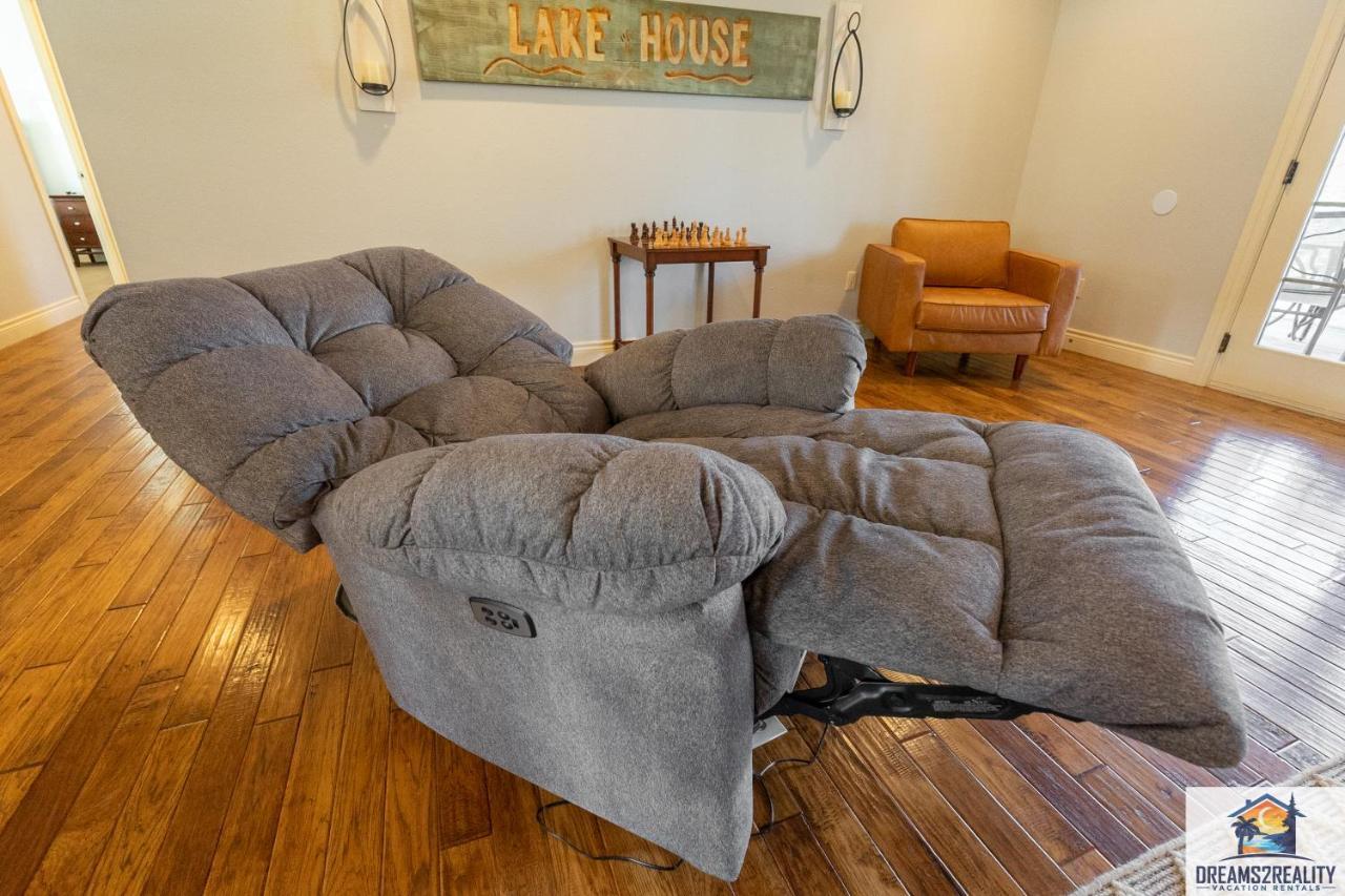 Holiday home 4bd Walk-in - Large Deck - Golf Course - Pool - Free Attraction Tickets Included - V120