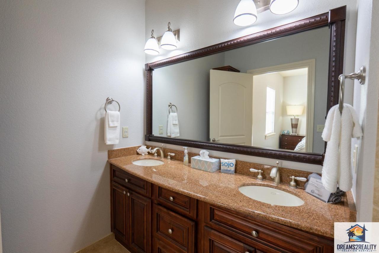 4bd Walk-in - Large Deck - Golf Course - Pool - Free Attraction Tickets Included - V120 Branson