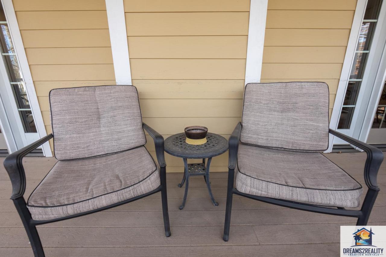 4bd Walk-in - Large Deck - Golf Course - Pool - Free Attraction Tickets Included - V120 * Branson