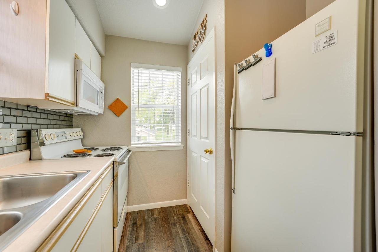 Apartment With Community Pool! Branson