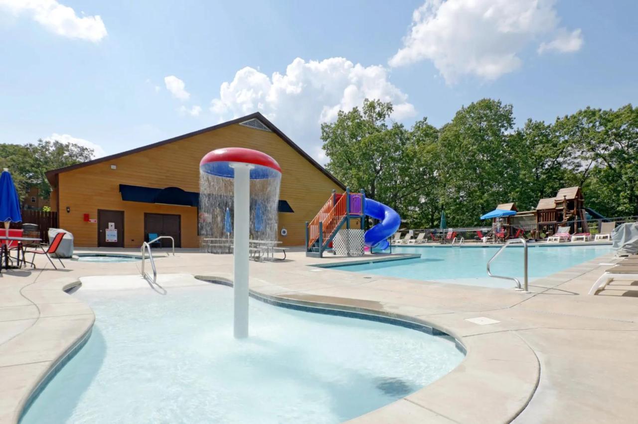 3bd Walk-in Near Silver Dollar - Game - Pool - Free Tickets Included - Rr-93b Holiday home Branson