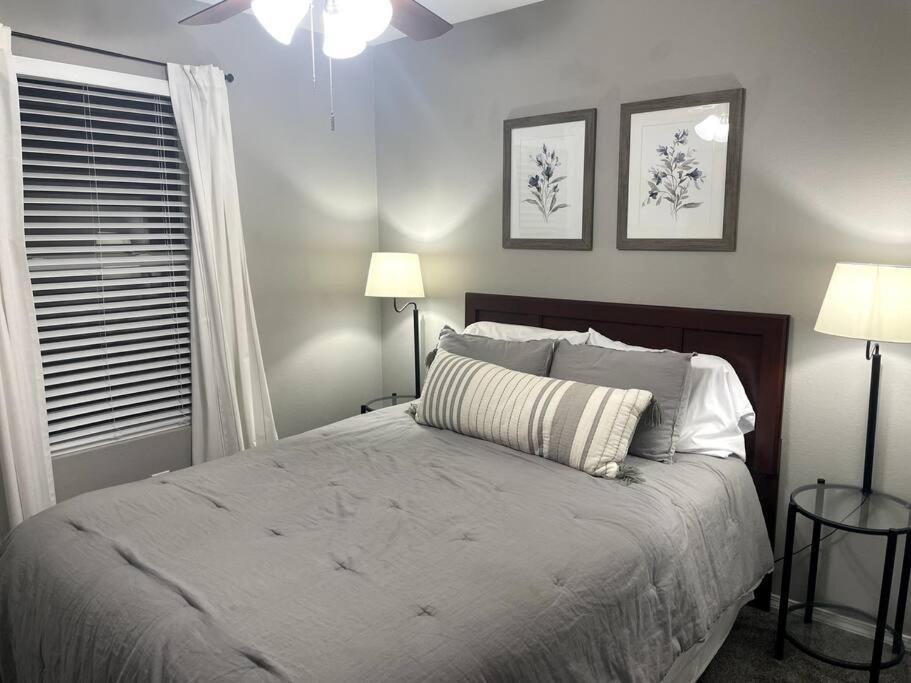 Luxury Modern By The - Breezy Escape Branson