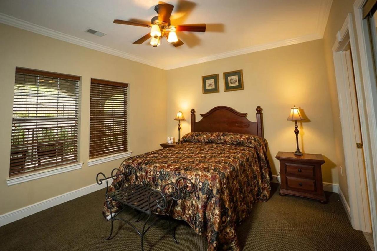 Branson's Great Rock Retreat Apartment *