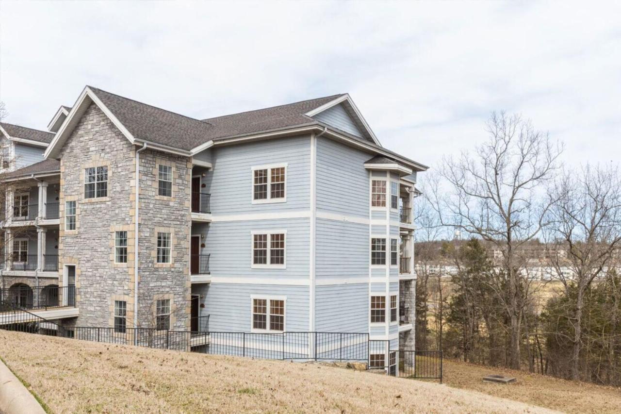 Branson's Great Rock Retreat * Branson