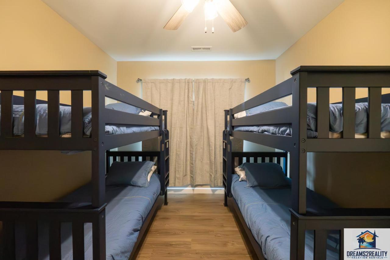 New Build - Walk-in 3br With Arcade Game - Free Attraction Tickets Included -- Fhg-207