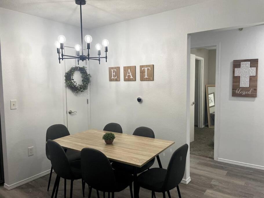 Luxury Modern By The - Breezy Escape Holiday home *