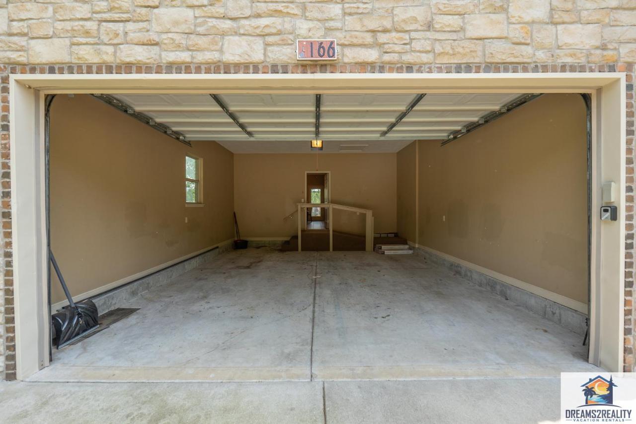 Apartment 4br Walk-in - Foosball Table - Hot Tub - Fire Pit - Free Tickets Included - Dv166 Branson