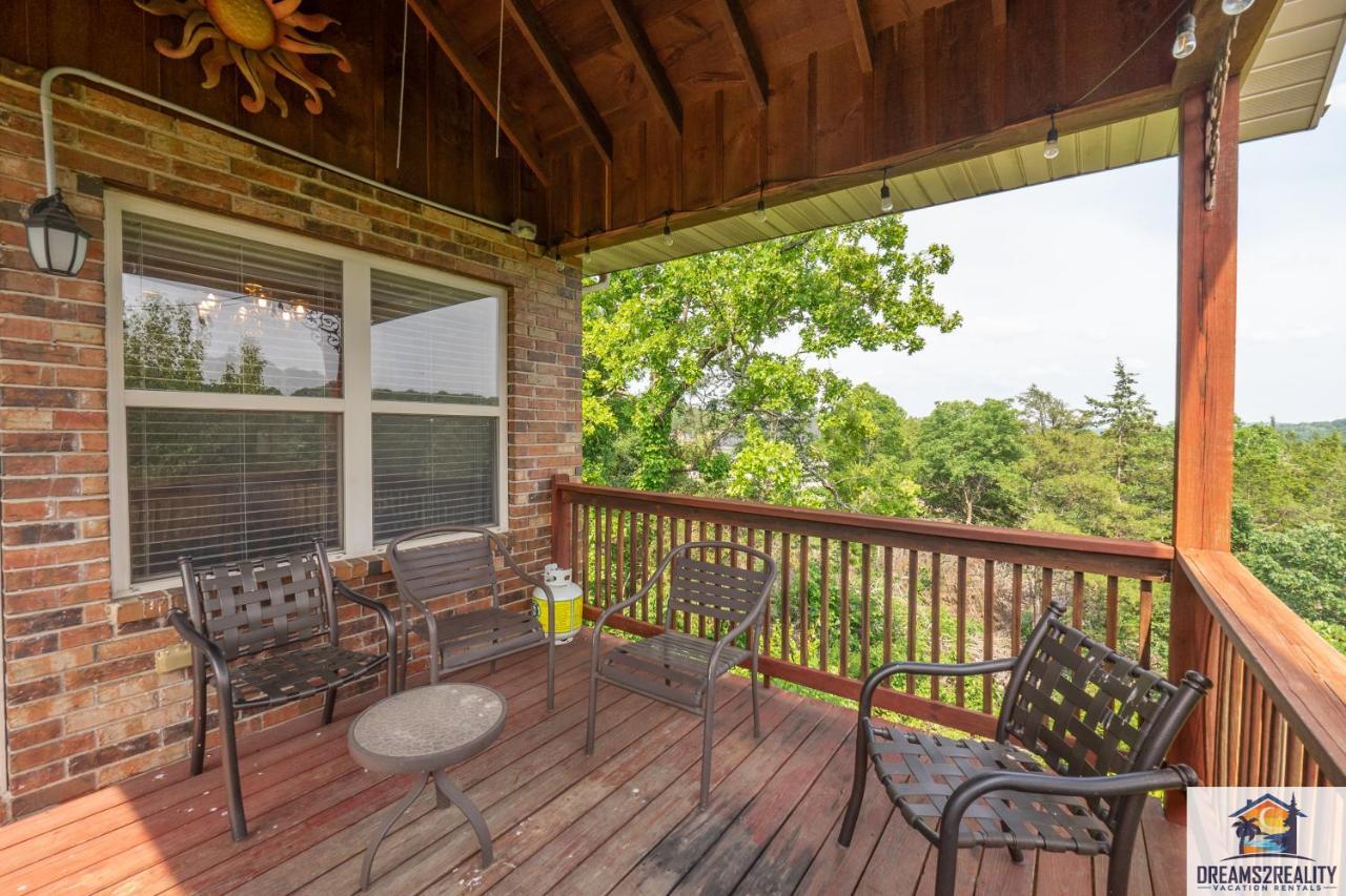 Apartment 4br Walk-in - Foosball Table - Hot Tub - Fire Pit - Free Tickets Included - Dv166