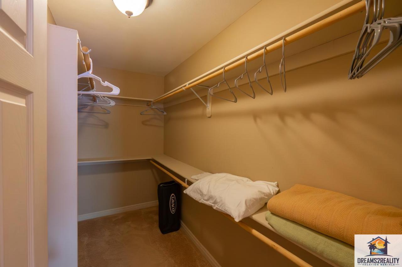 Apartment 4br Walk-in - Foosball Table - Hot Tub - Fire Pit - Free Tickets Included - Dv166 *