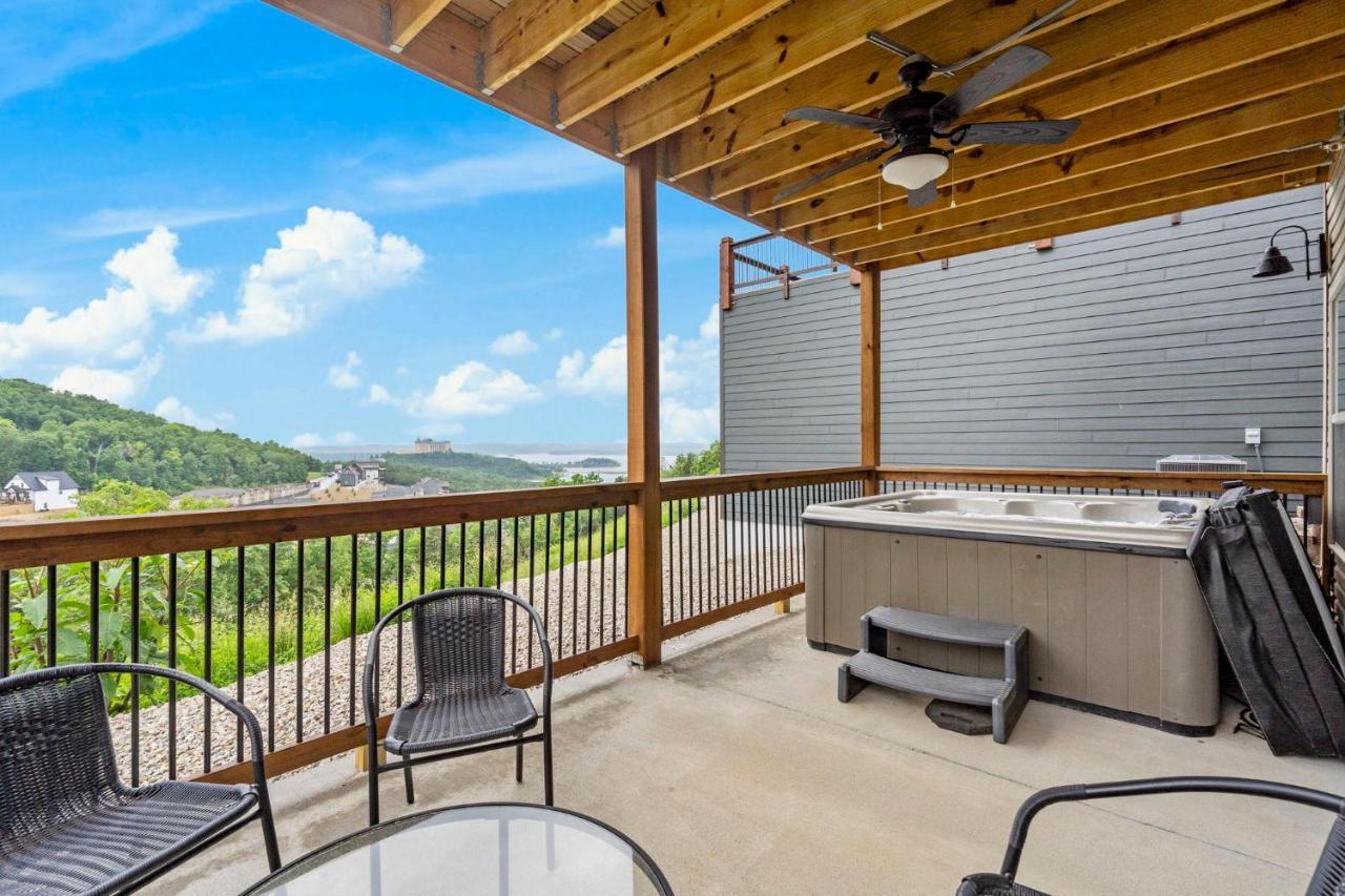 Holiday home Modern Coastal Branson