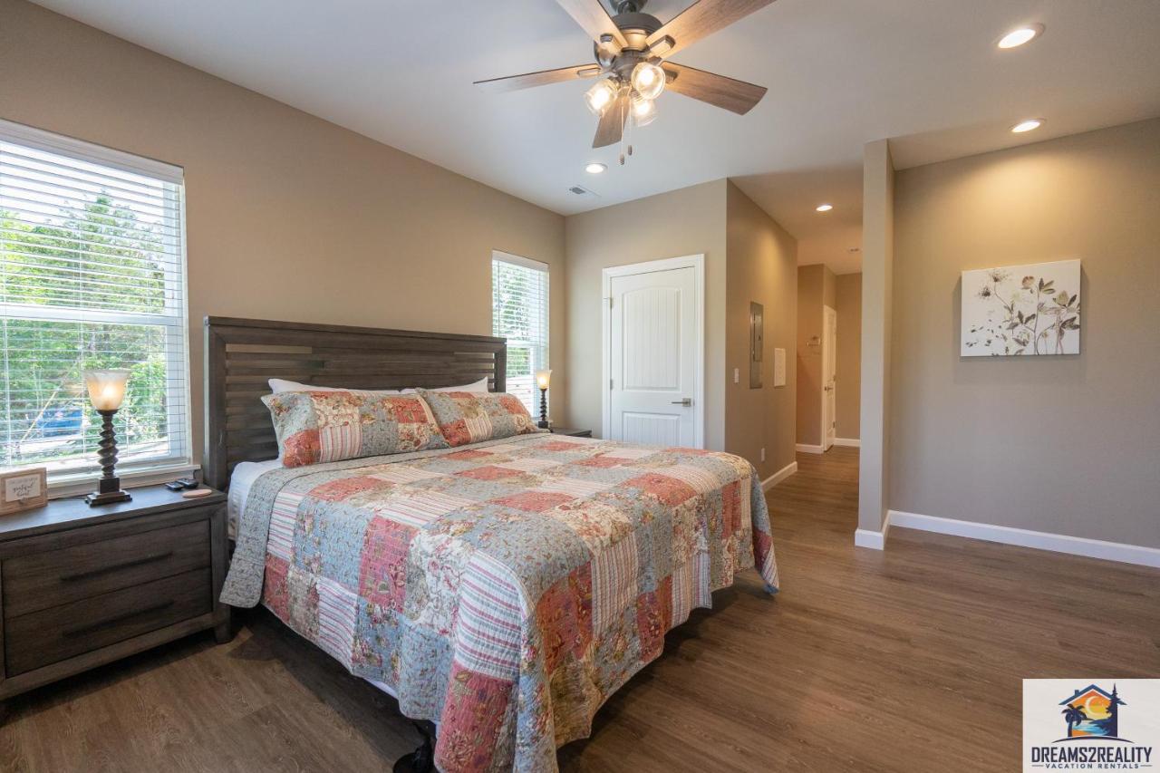 Holiday home New Build - Walk-in 3br - 2 Pools - Free Tickets Included - Fhg-208 Branson
