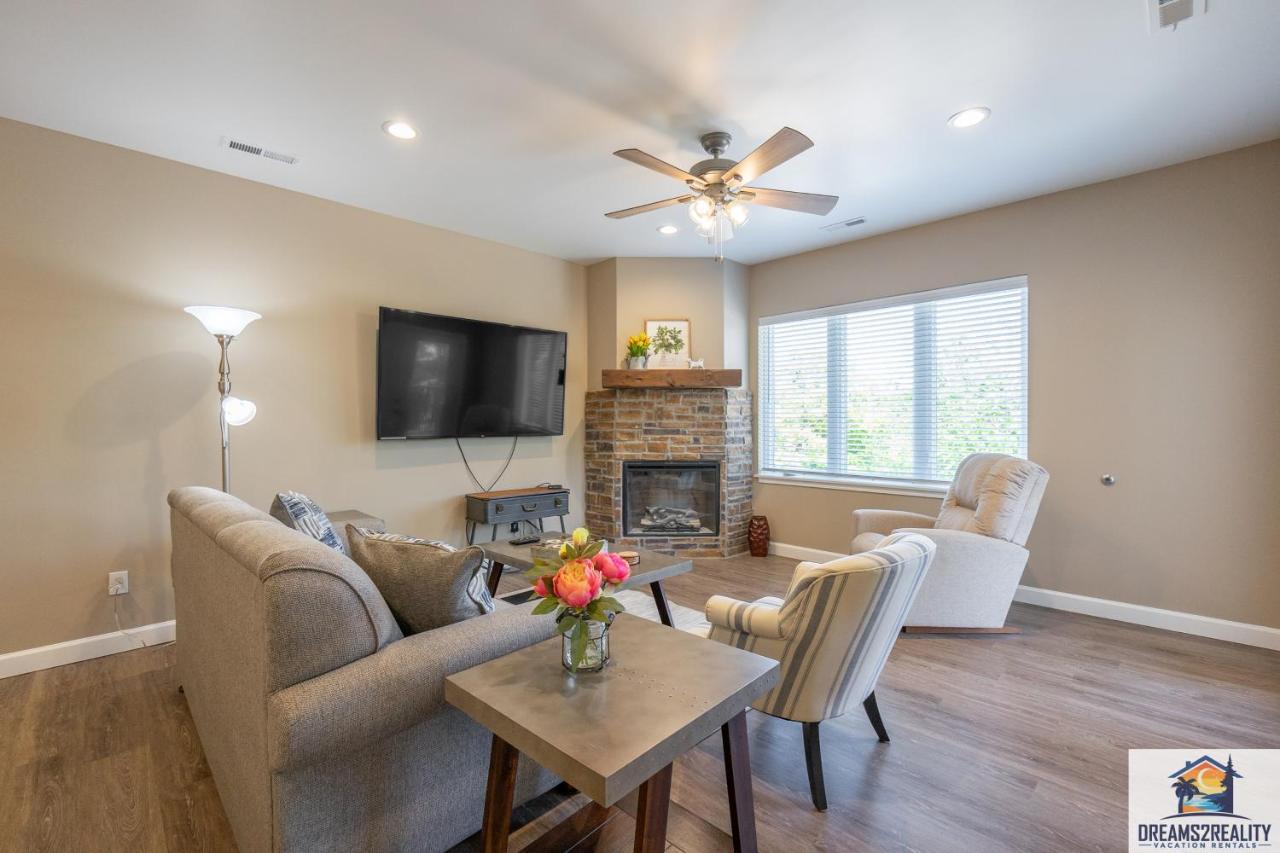New Build - Walk-in 3br - 2 Pools - Free Tickets Included - Fhg-208 Holiday home Branson