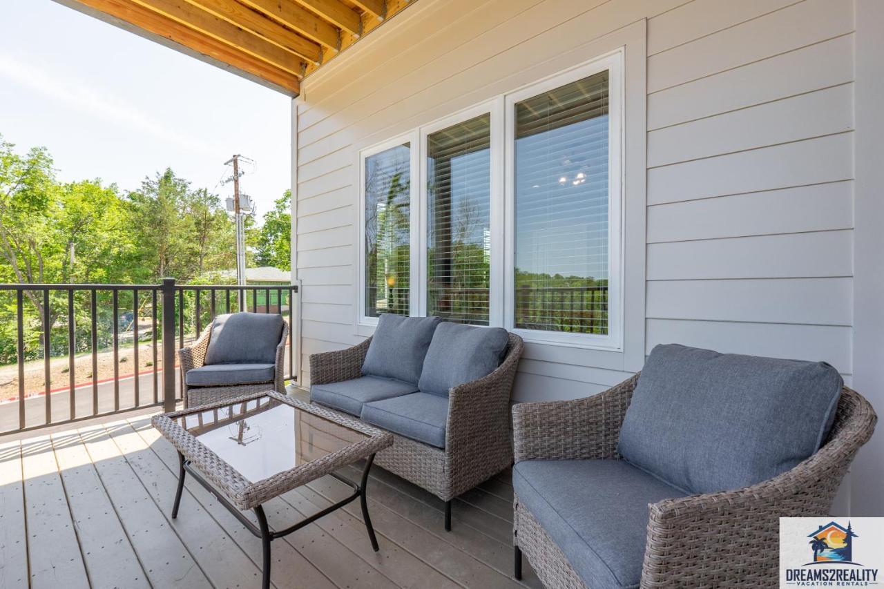 New Build - Walk-in 3br - 2 Pools - Free Tickets Included - Fhg-208 * Branson