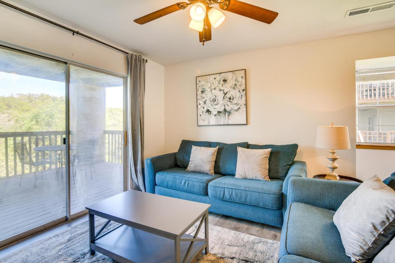 Escape With Pool Access, Grill And Balcony!