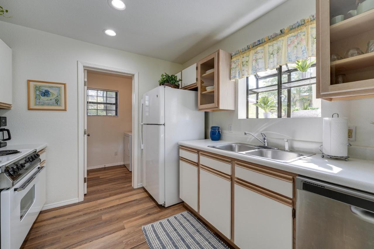 Near 76 Strip And Silver Dollar Apartment