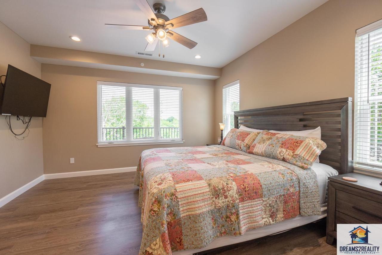 New Build - Walk-in 3br - 2 Pools - Free Tickets Included - Fhg-208 * Branson