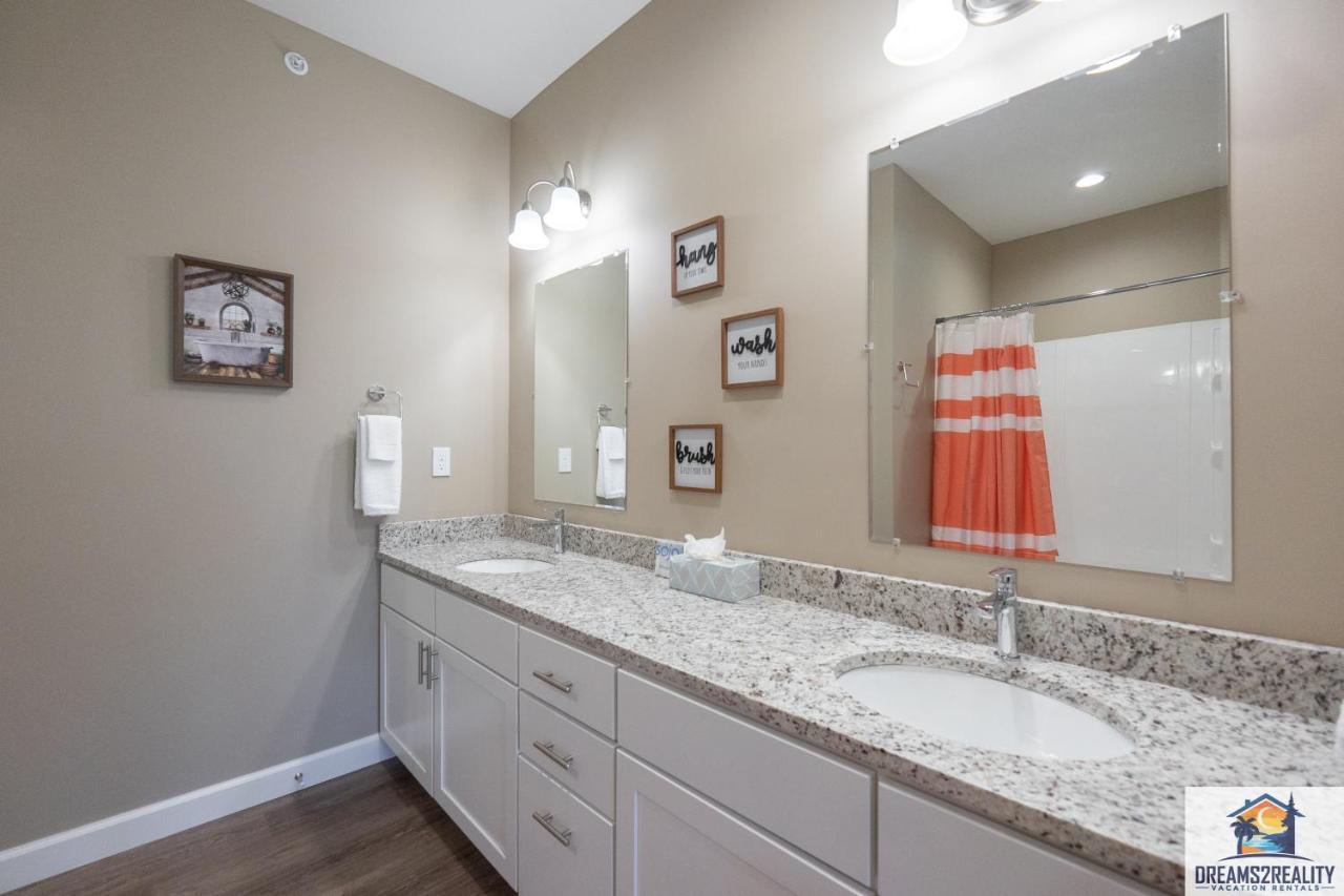 New Build - Walk-in 3br - 2 Pools - Free Tickets Included - Fhg-208 Holiday home *