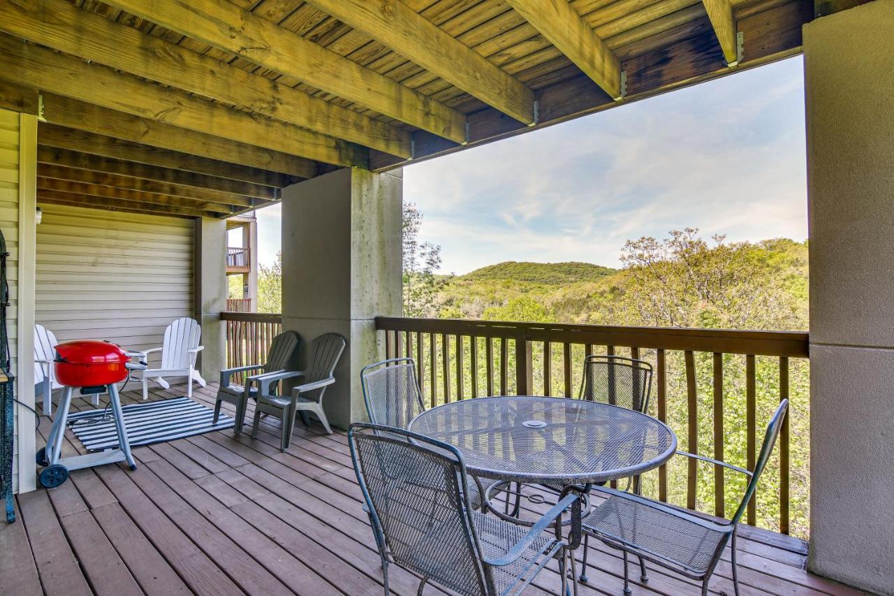 Apartment Escape With Pool Access, Grill And Balcony!
