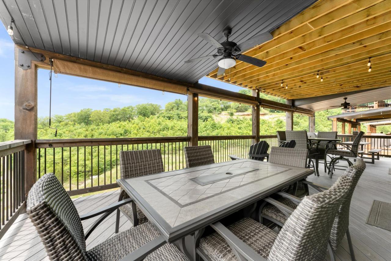 White Tail Summit * Branson