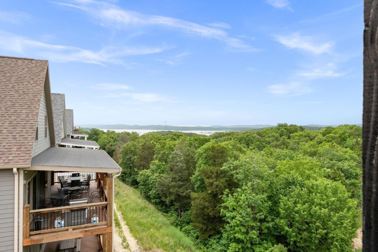 White Tail Summit * Branson