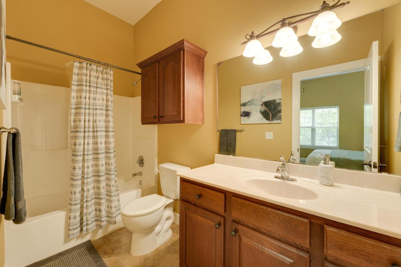Magnificent Hideaway With Game Room! Branson