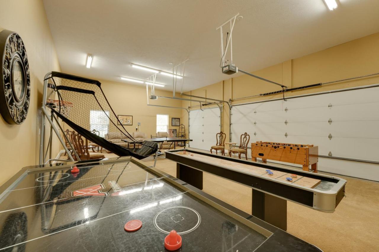 Magnificent Hideaway With Game Room! *