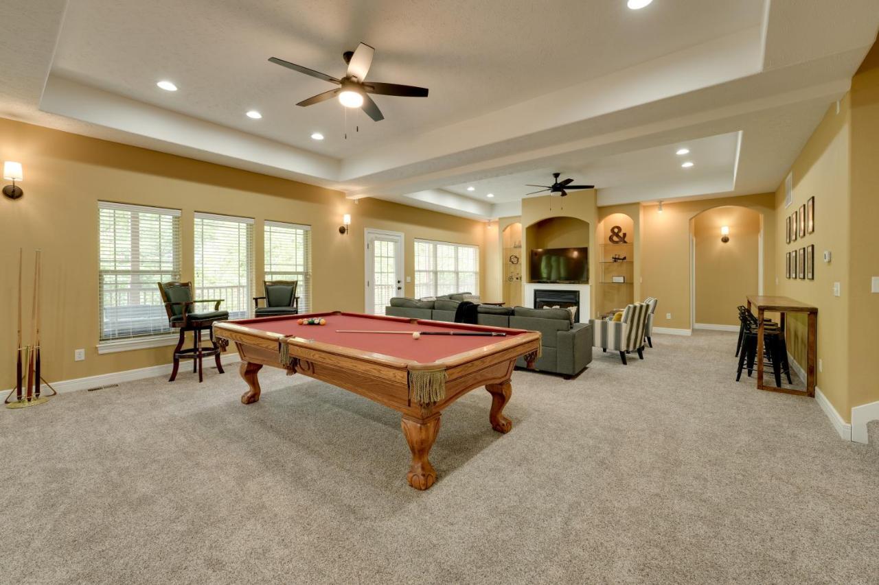 Magnificent Hideaway With Game Room! Branson