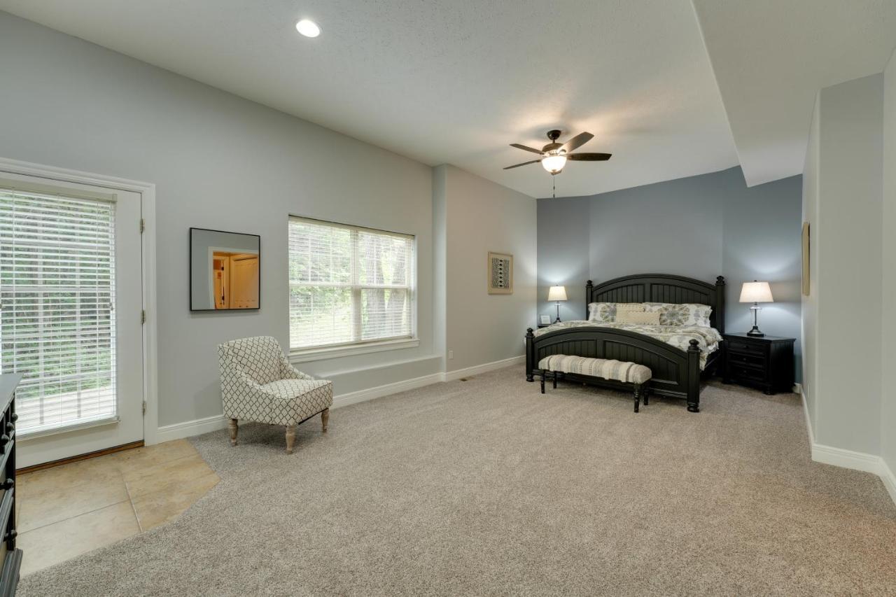 Magnificent Hideaway With Game Room! Holiday home Branson
