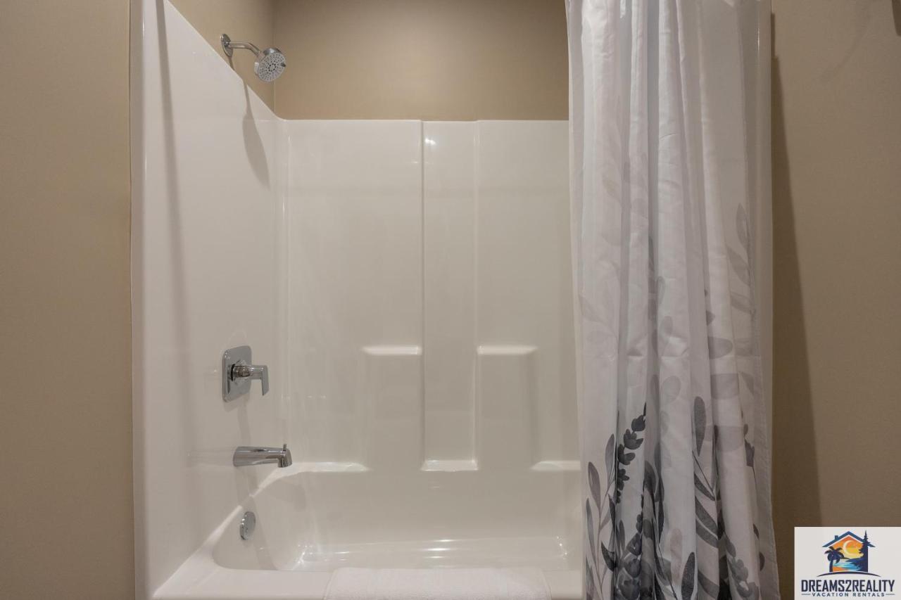 Walk-in - Close To 76 Strip - Amenities - Free Tickets Included - Fh-g203 *