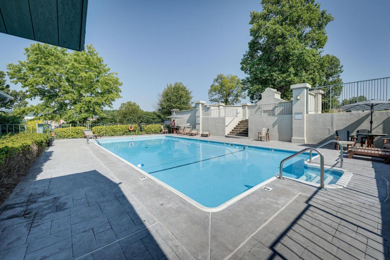 Apartment Near 76 Strip And Silver Dollar *