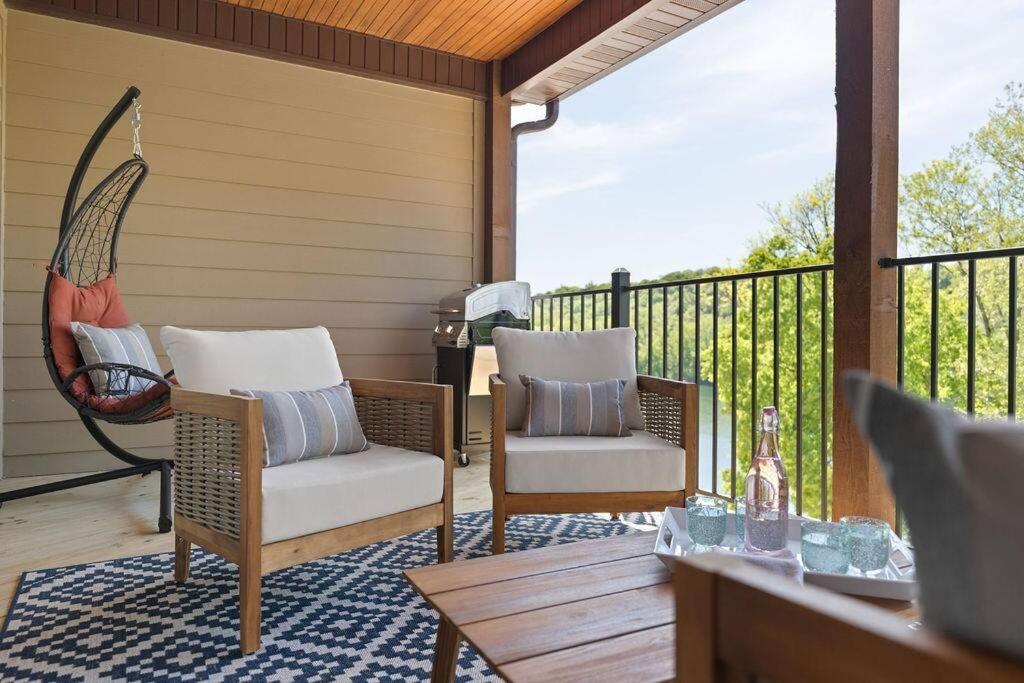 Views! Penthouse- 5 Min To Landing & Downtown Apartment Branson