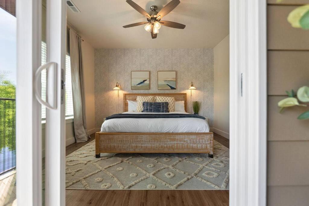 Views! Penthouse- 5 Min To Landing & Downtown Apartment Branson