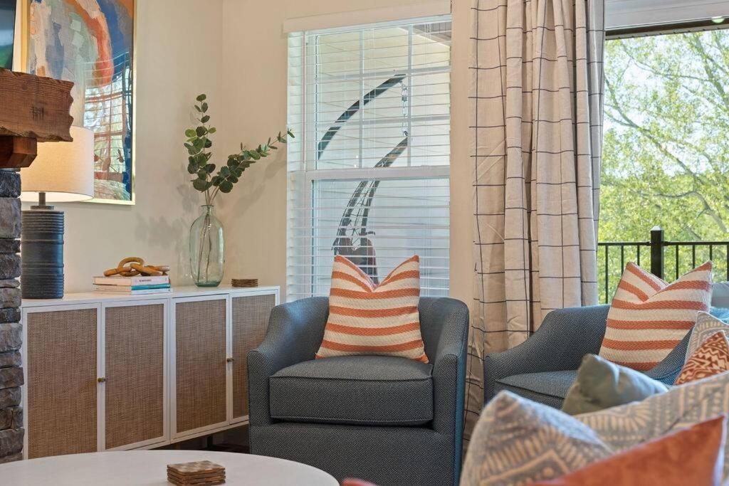 Views! Penthouse- 5 Min To Landing & Downtown Branson